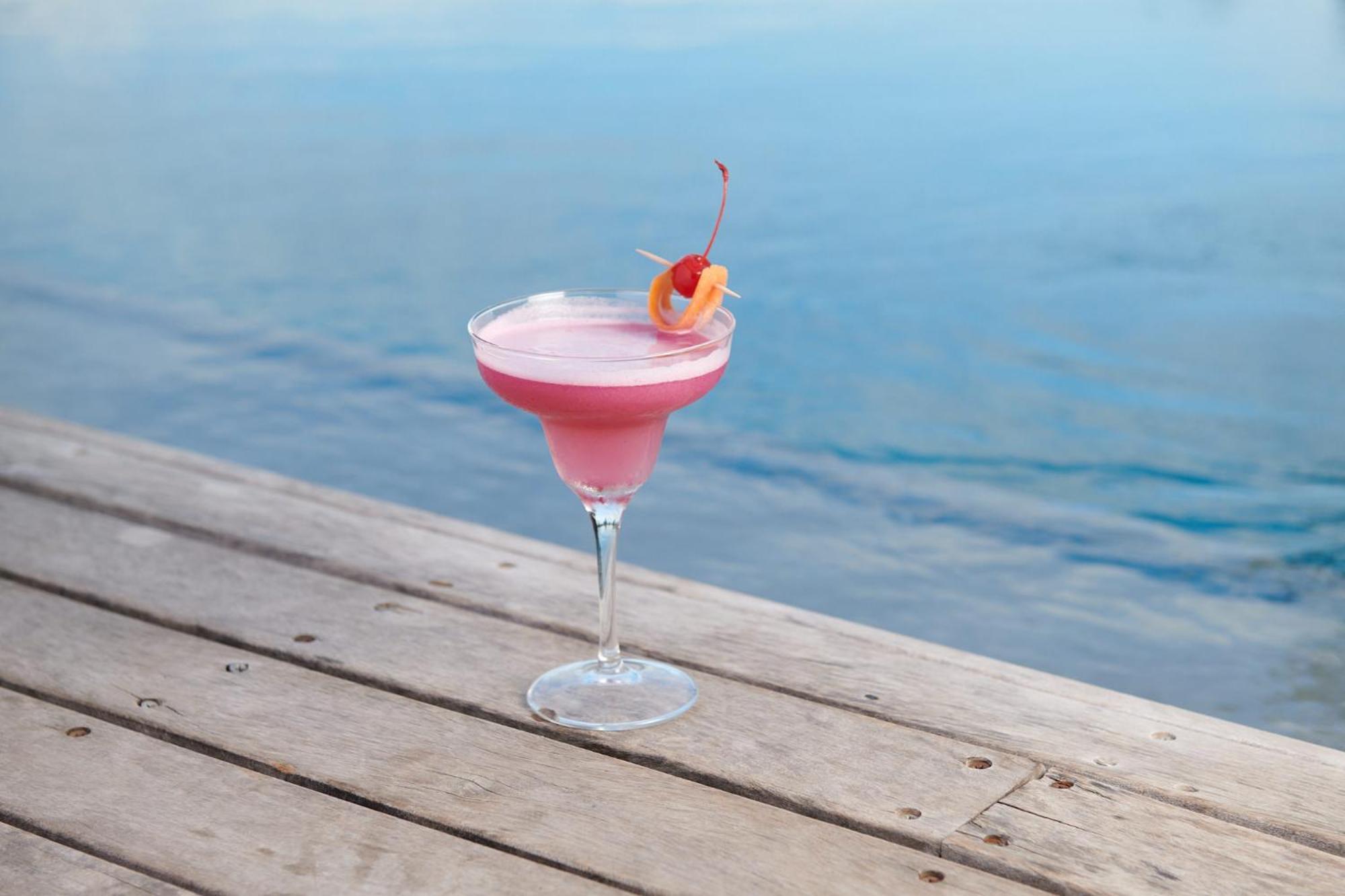 The Capital Zimbali 호텔 발리토 외부 사진 A strawberry daiquiri